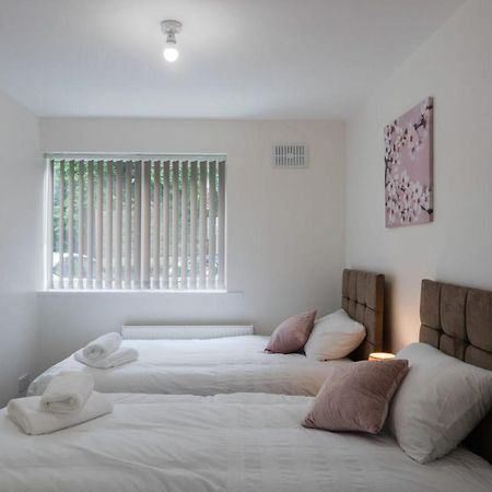 Gorgeous Ground Floor Apartment + Free Parking Manchester Luaran gambar