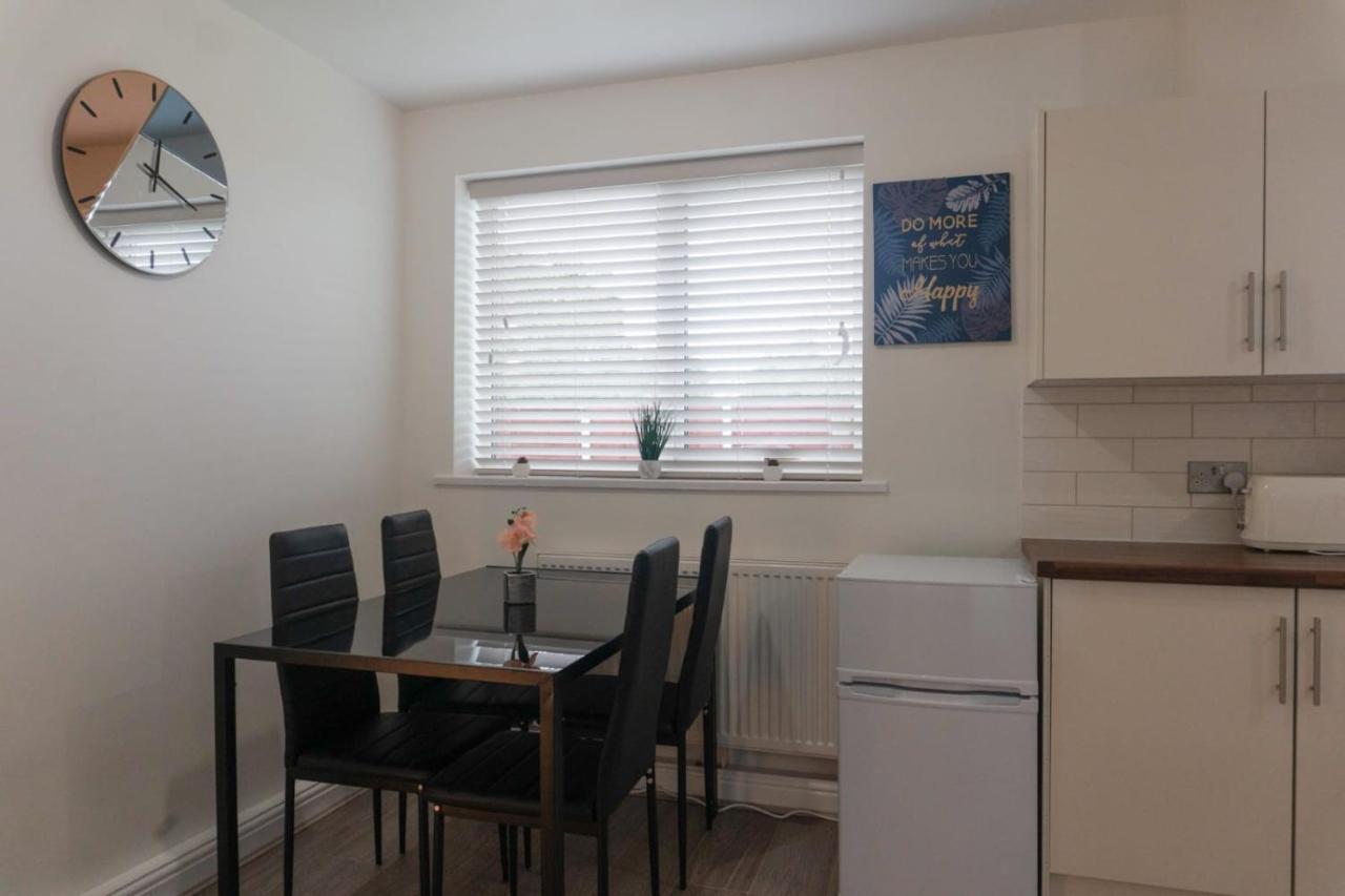 Gorgeous Ground Floor Apartment + Free Parking Manchester Luaran gambar
